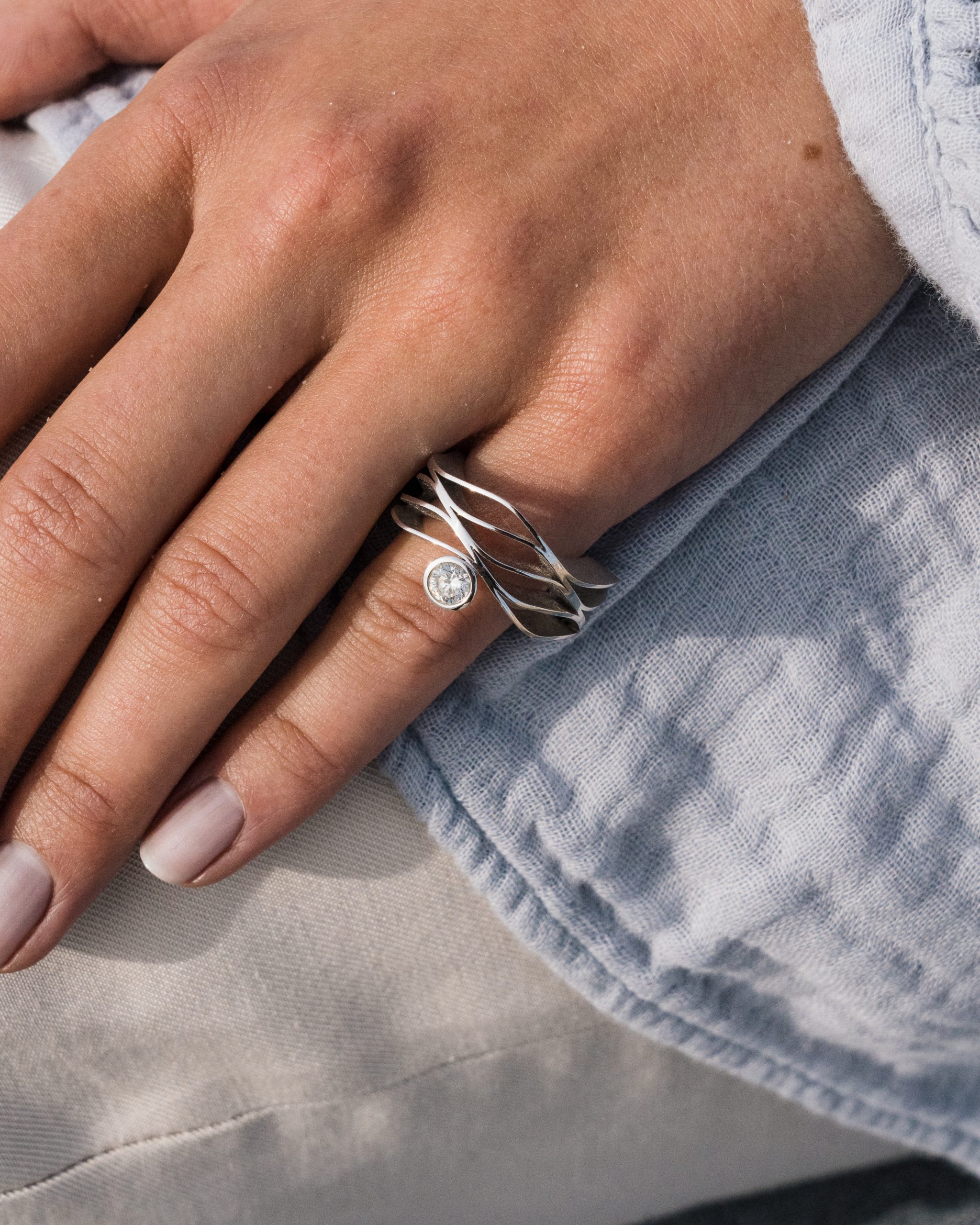 Wellentanz_Ring_Weiß