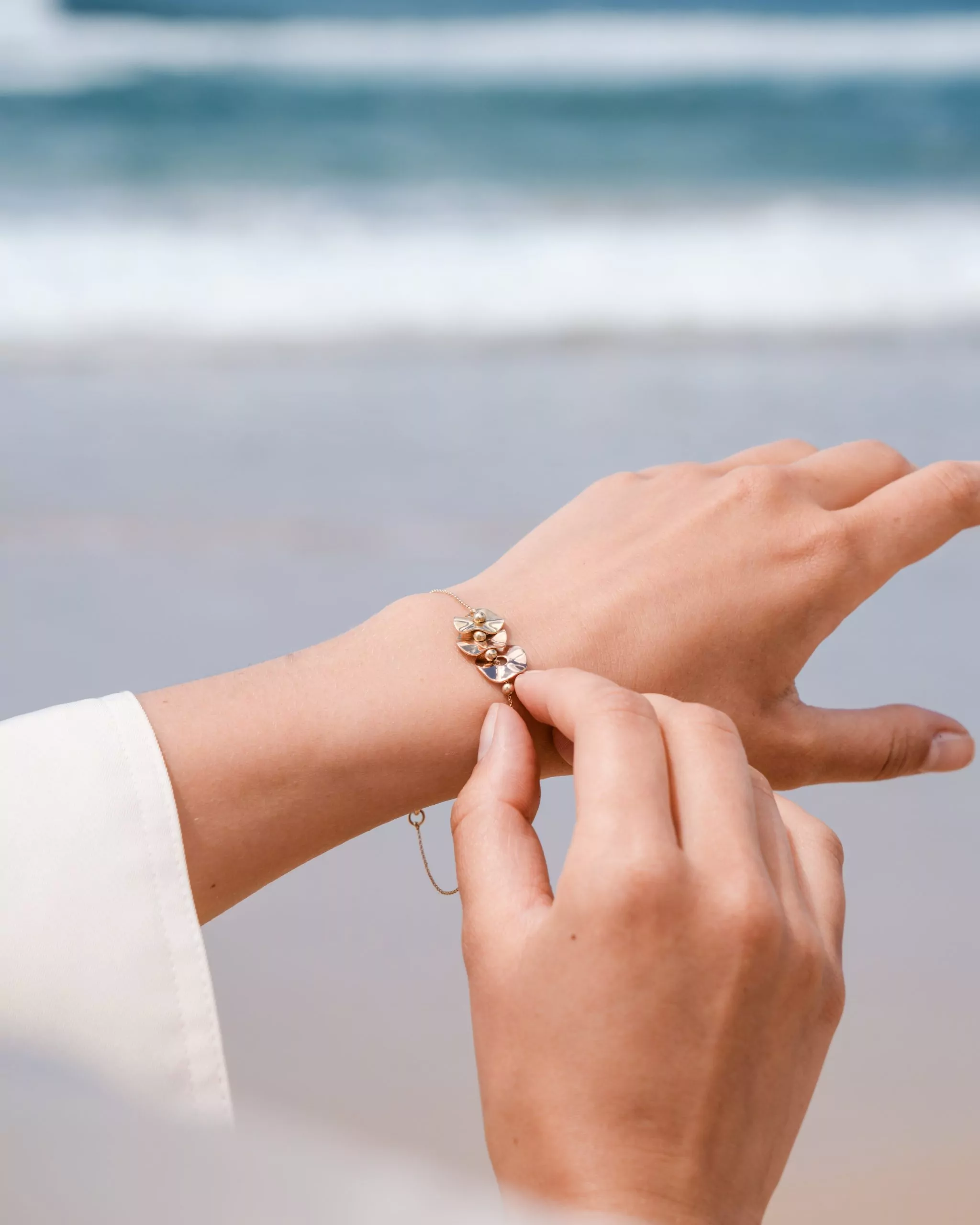 Flower play_3-bracelet_polished-Leonie
