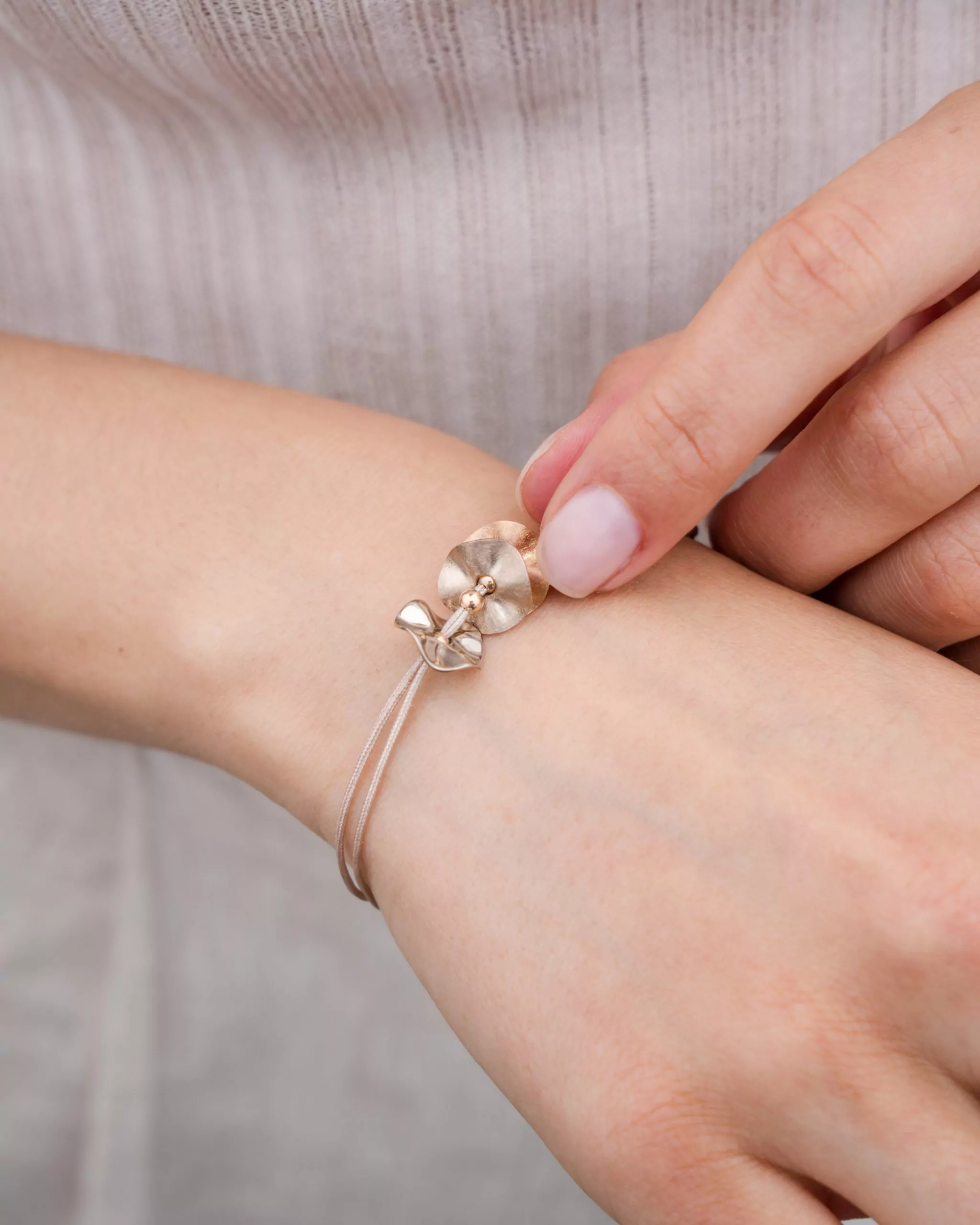 Flower play_3-cord bracelet-Leonie